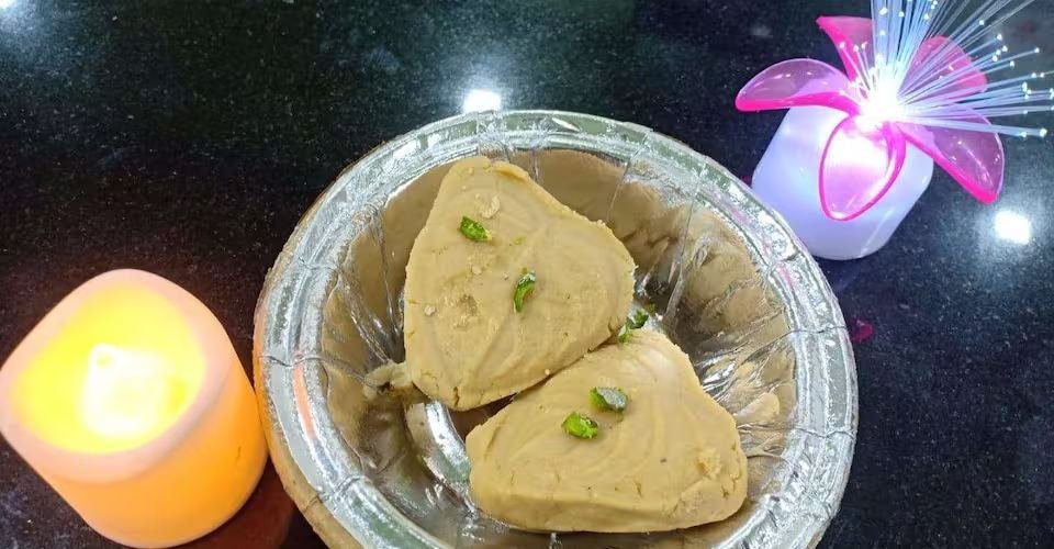 Sandesh hearts with pistachio at Calcutta Sweets Lucknow