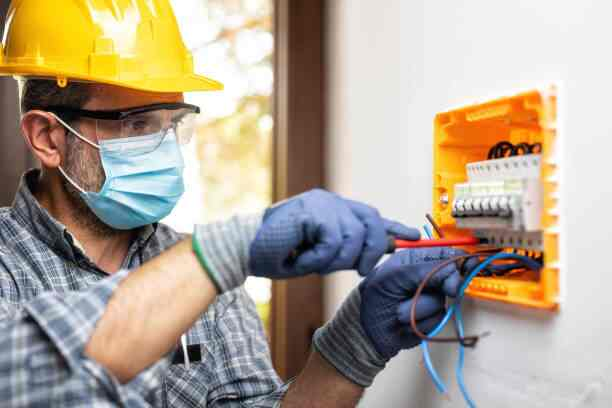 Electrician repairing a home MCB box — switchboard repair in Gomti Nagar, Lucknow