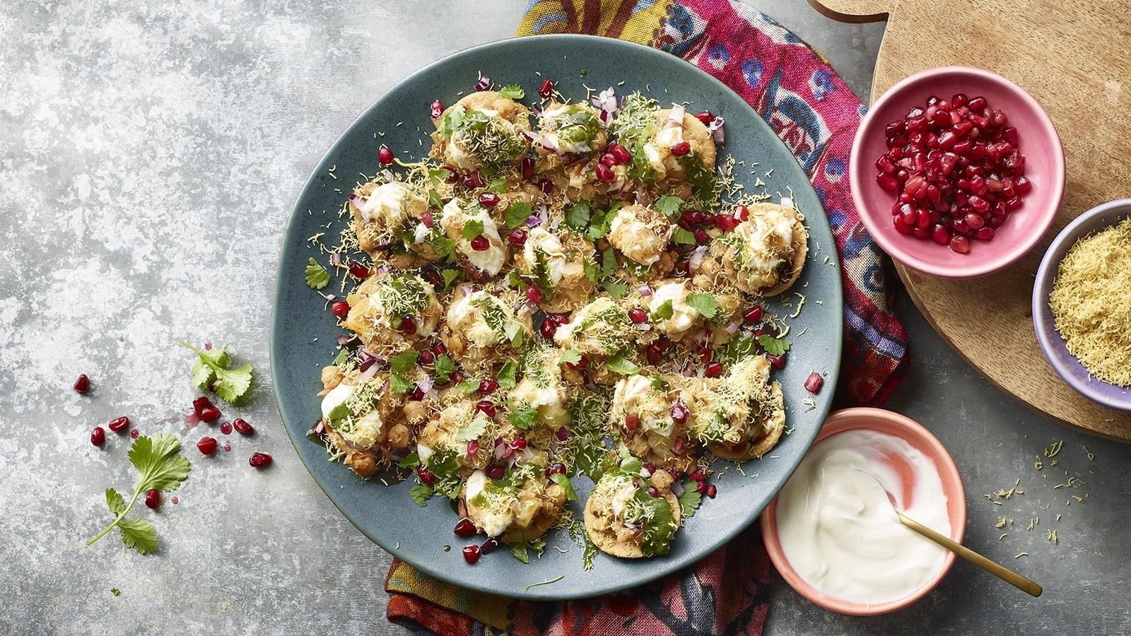 Dahi papdi chaat platter, Lucknow street food