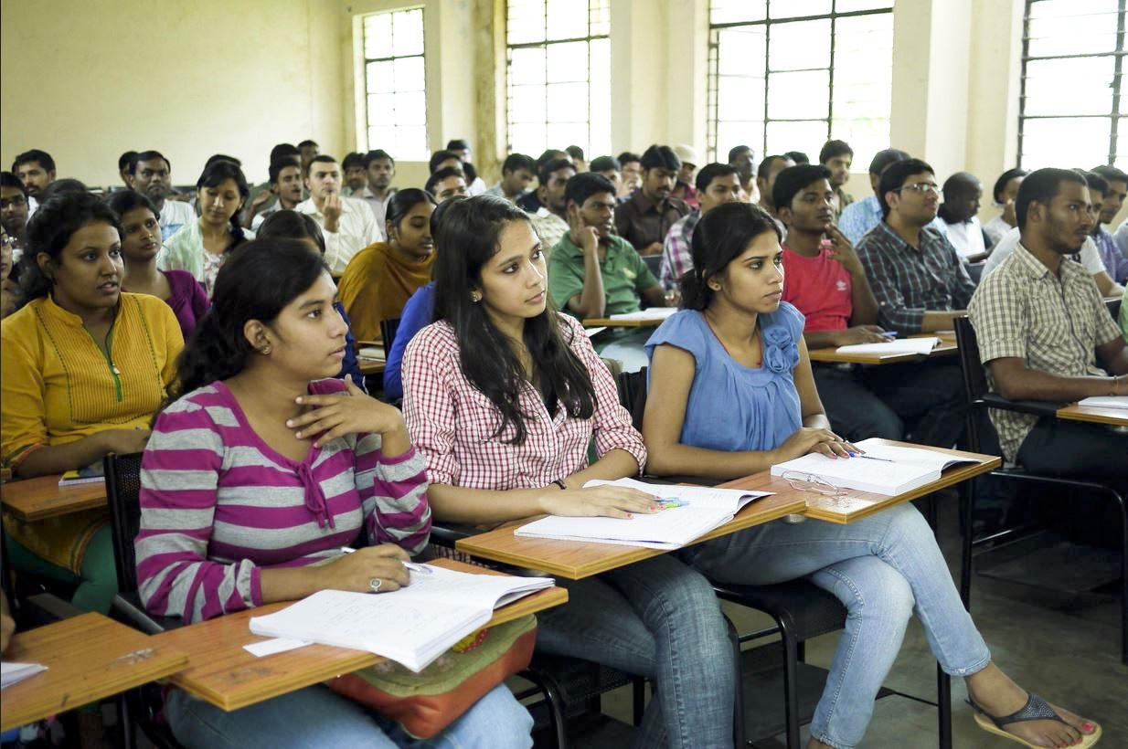 Competitive exam lecture hall full of students at Maa Academy Aliganj