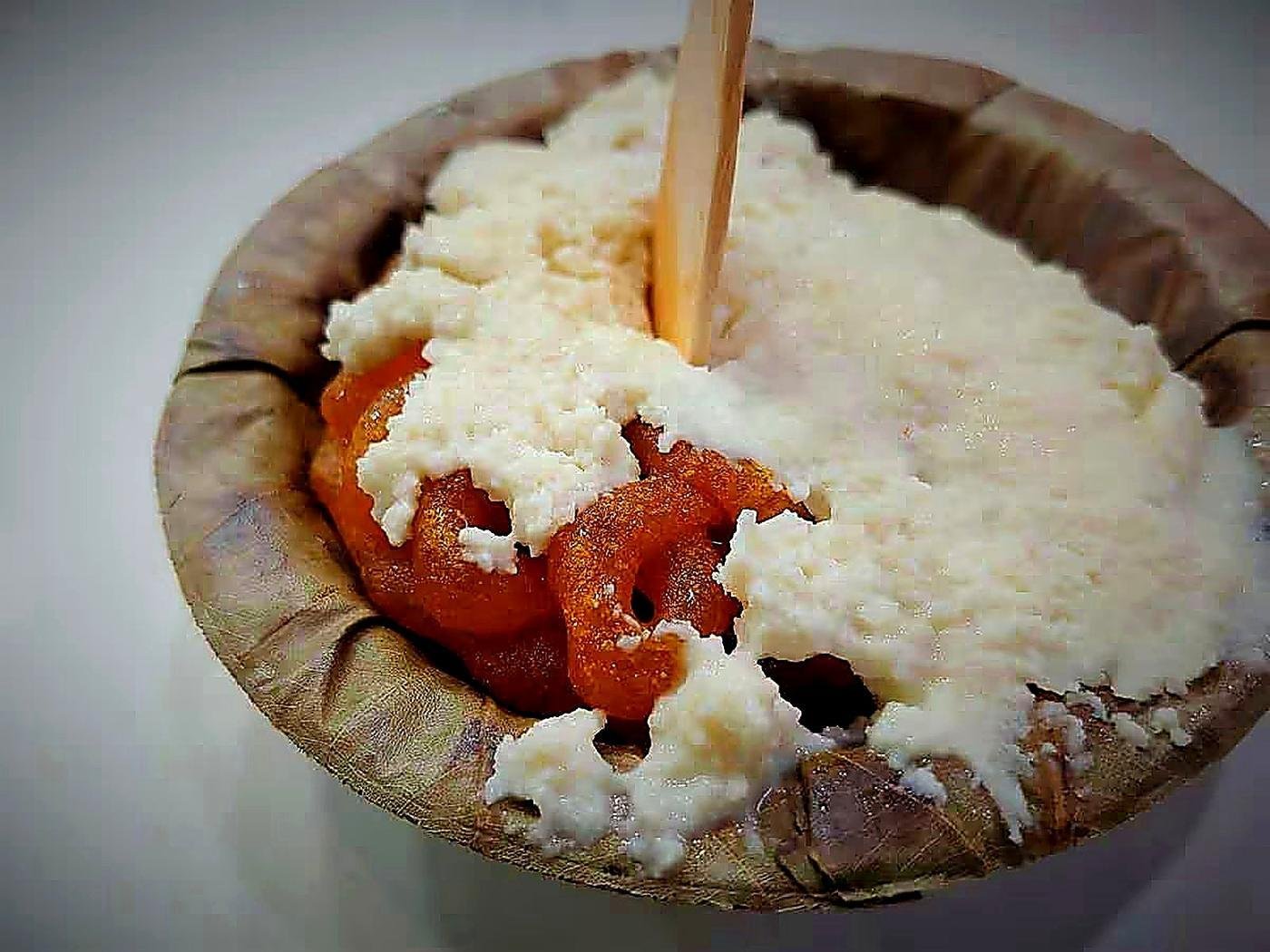 Jalebi with rabri in dona, Netram Lucknow
