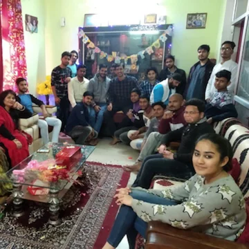 Group batch photo of music students at the institute